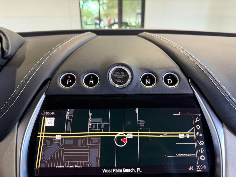 2021 Aston Martin DBX