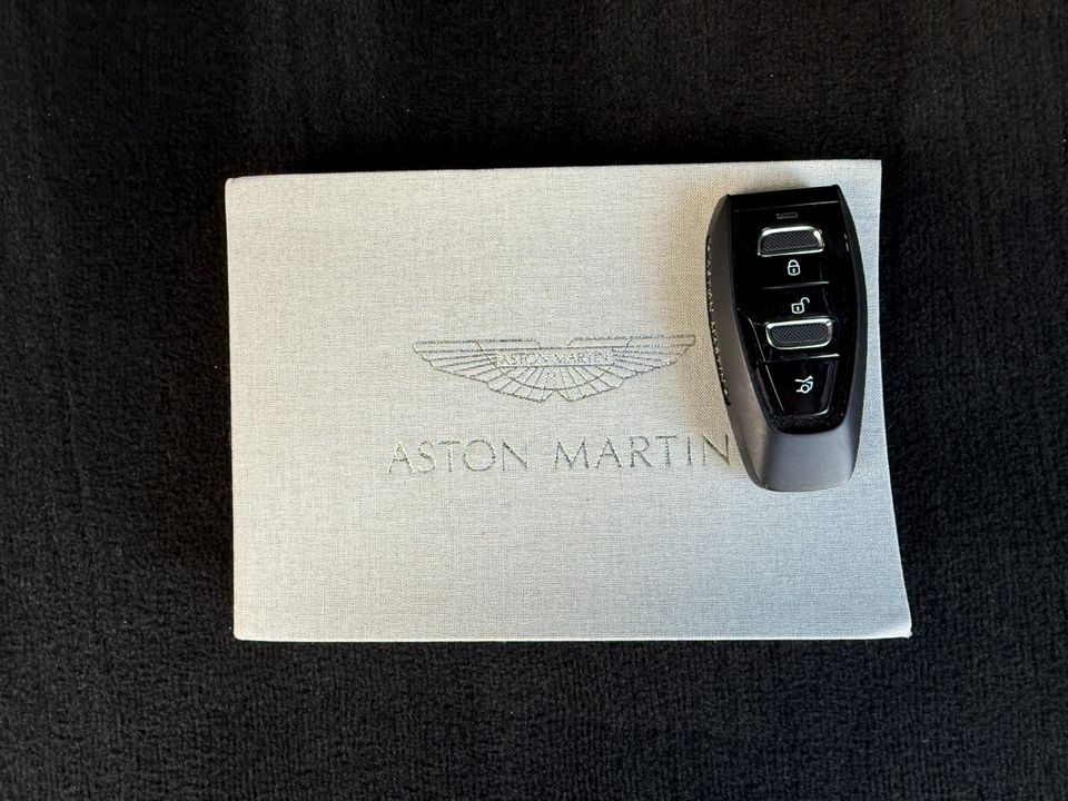 2021 Aston Martin DBX