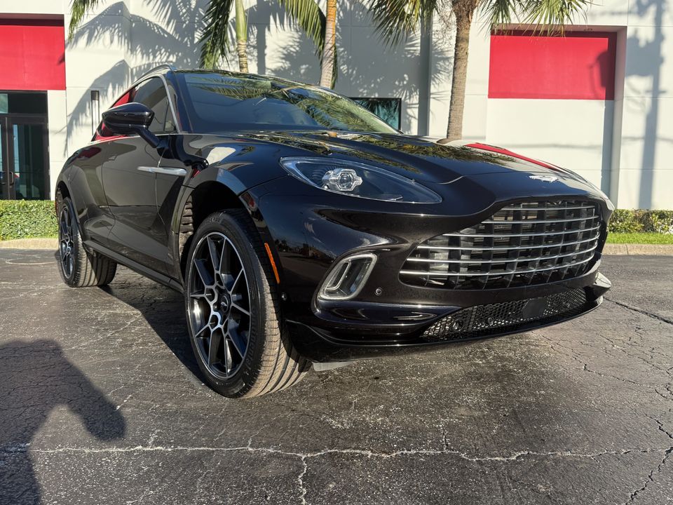 2021 Aston Martin DBX