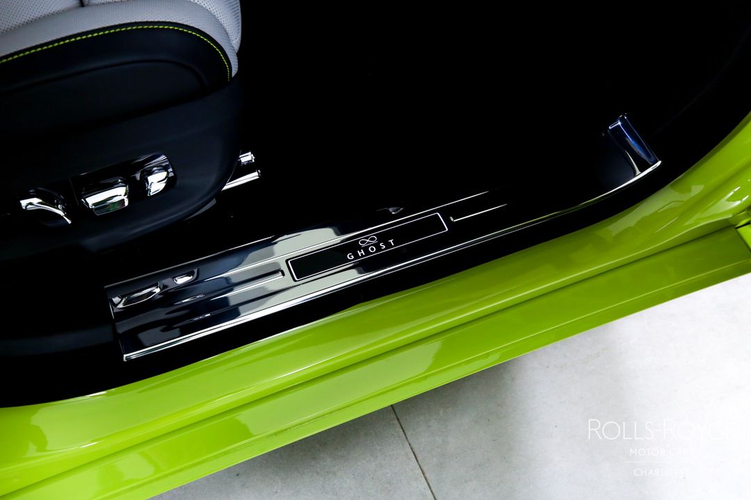 2025 Rolls-Royce Black Badge Ghost