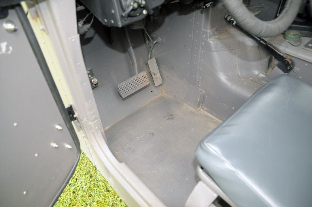 1991 AM General Humvee 103