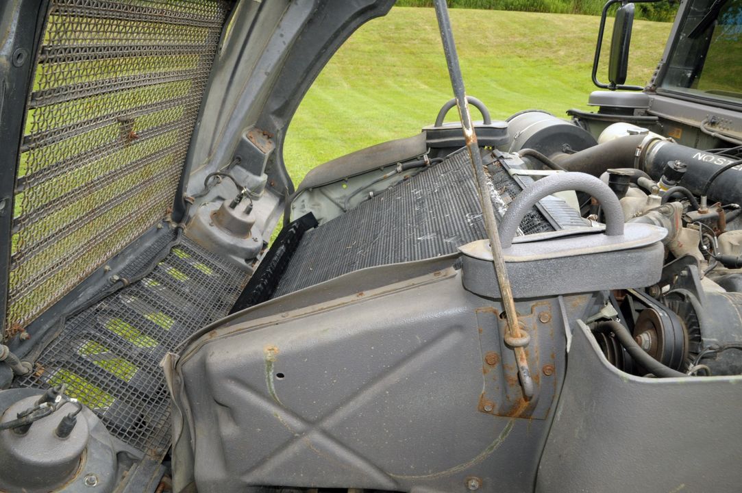1991 AM General Humvee 103