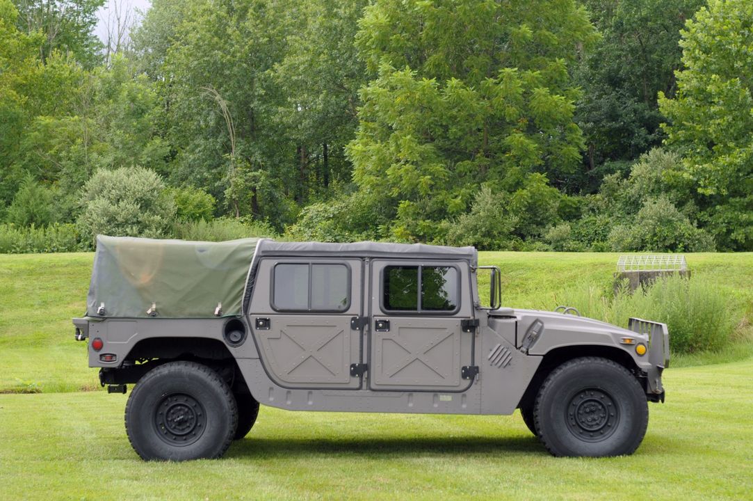 1991 AM General Humvee 103