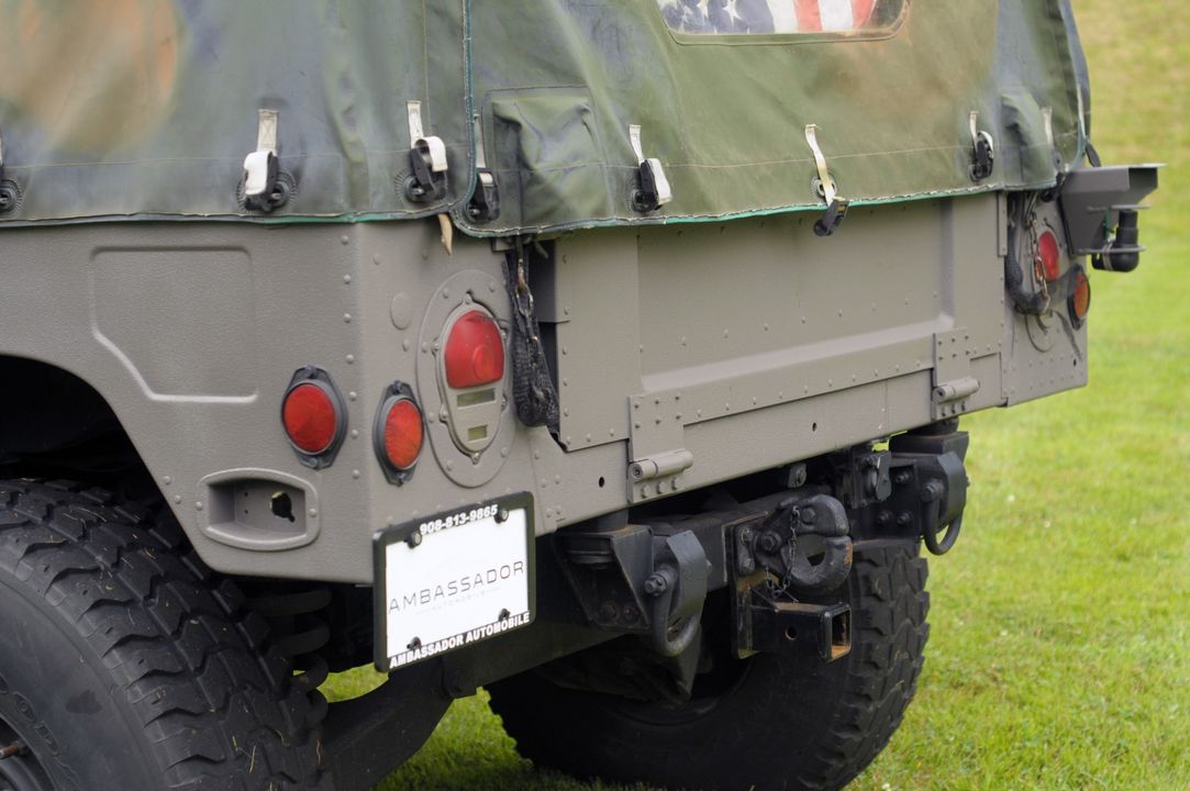 1991 AM General Humvee 103