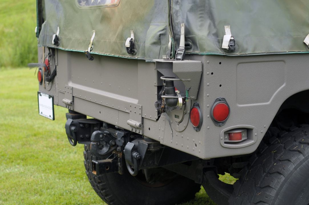 1991 AM General Humvee 103