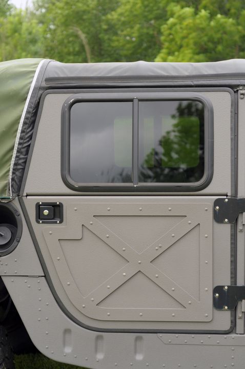 1991 AM General Humvee 103