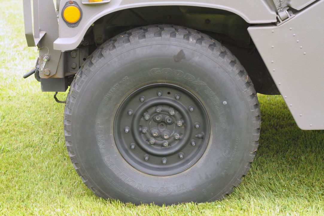 1991 AM General Humvee 103