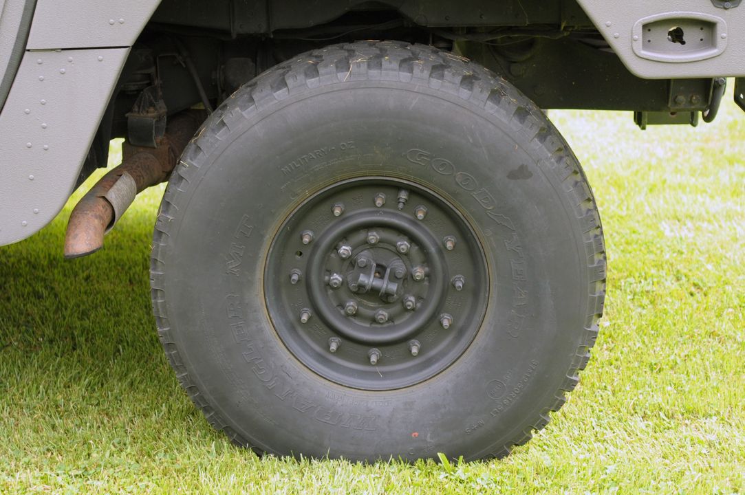 1991 AM General Humvee 103