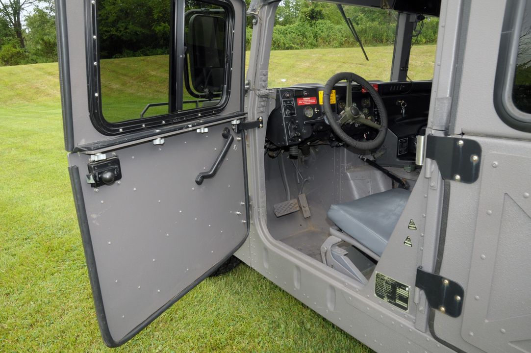 1991 AM General Humvee 103