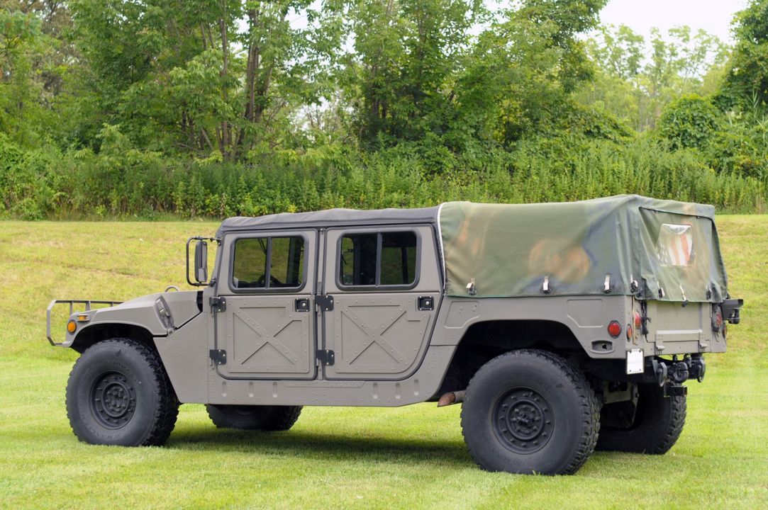 1991 AM General Humvee 103