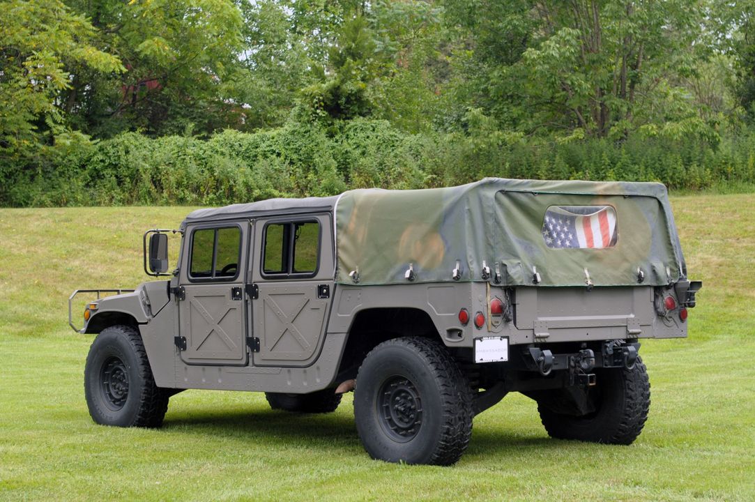 1991 AM General Humvee 103