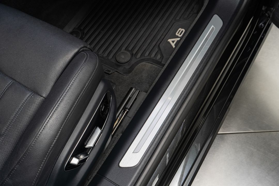 2023 Audi A8