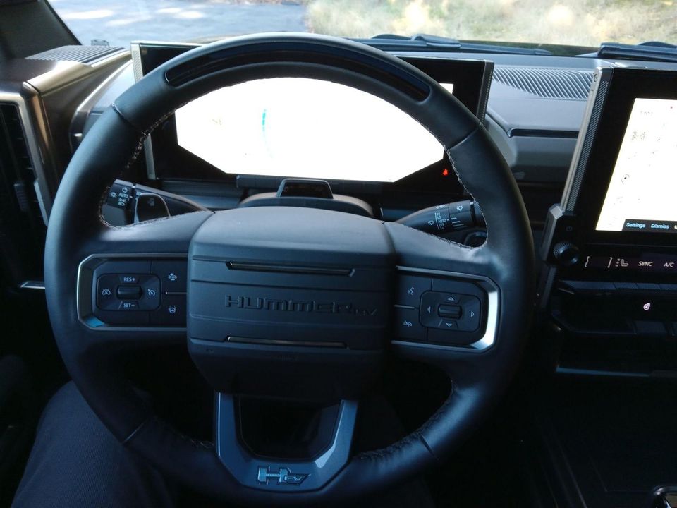 2025 GMC Hummer EV SUV