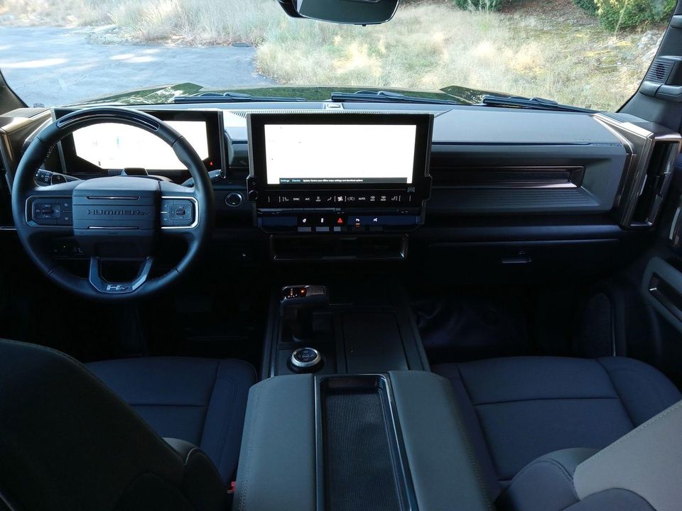 2025 GMC Hummer EV SUV
