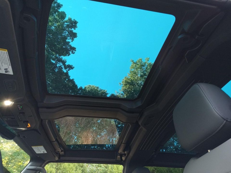 2025 GMC Hummer EV SUV