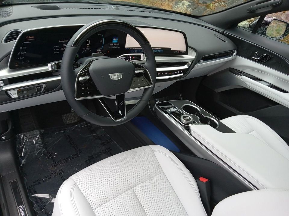 2025 Cadillac LYRIQ