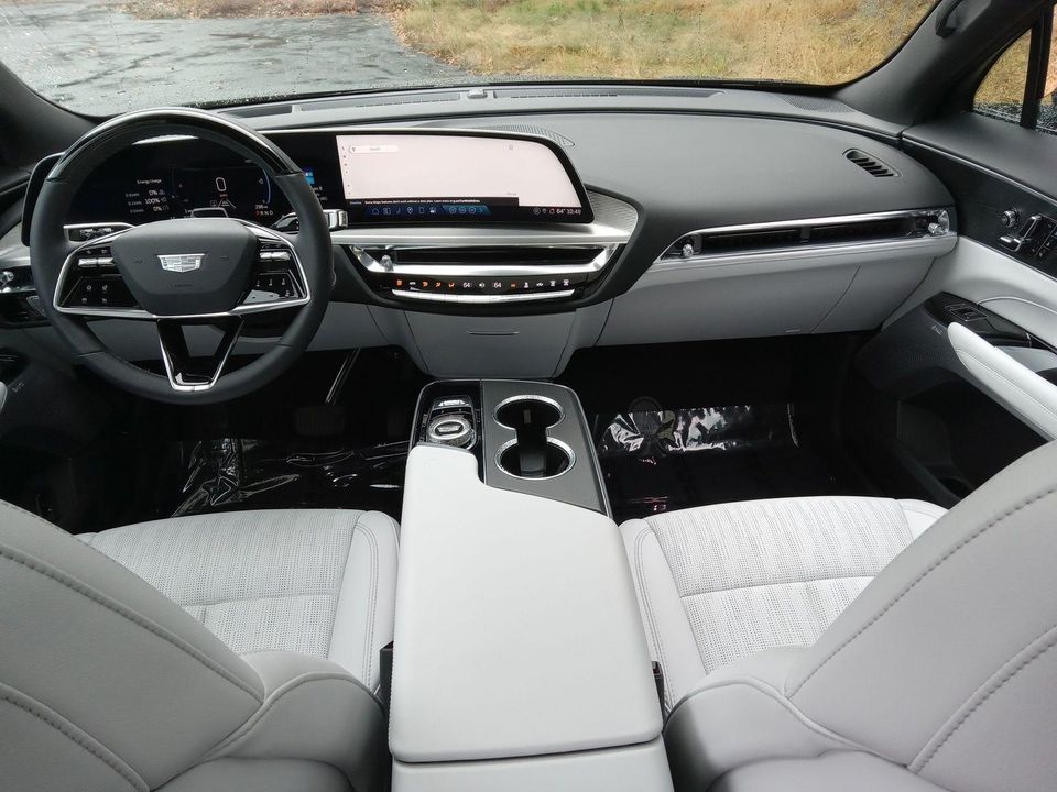2025 Cadillac LYRIQ