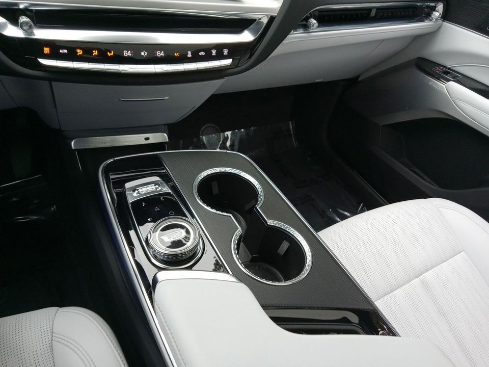 2025 Cadillac LYRIQ