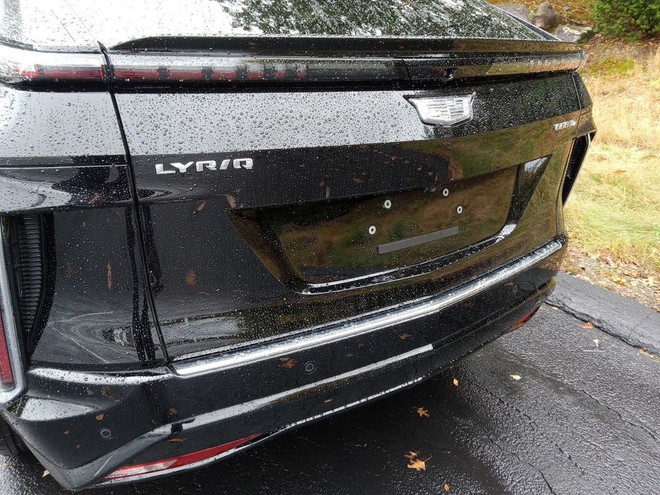 2025 Cadillac LYRIQ