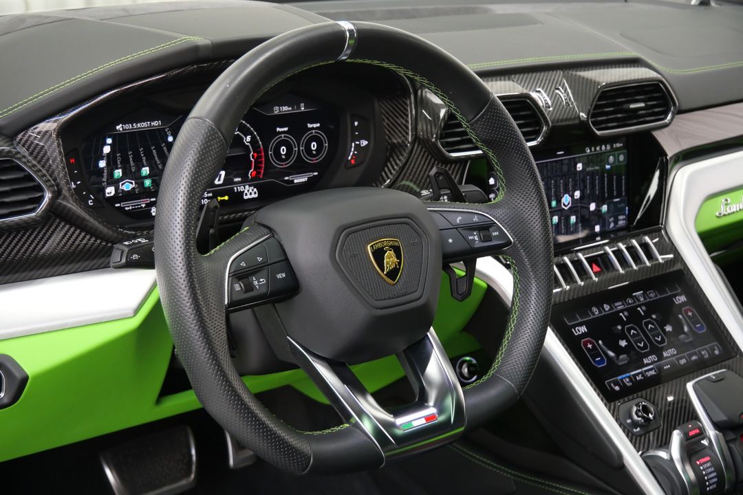 2022 Lamborghini Urus