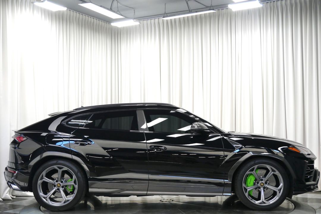 2022 Lamborghini Urus