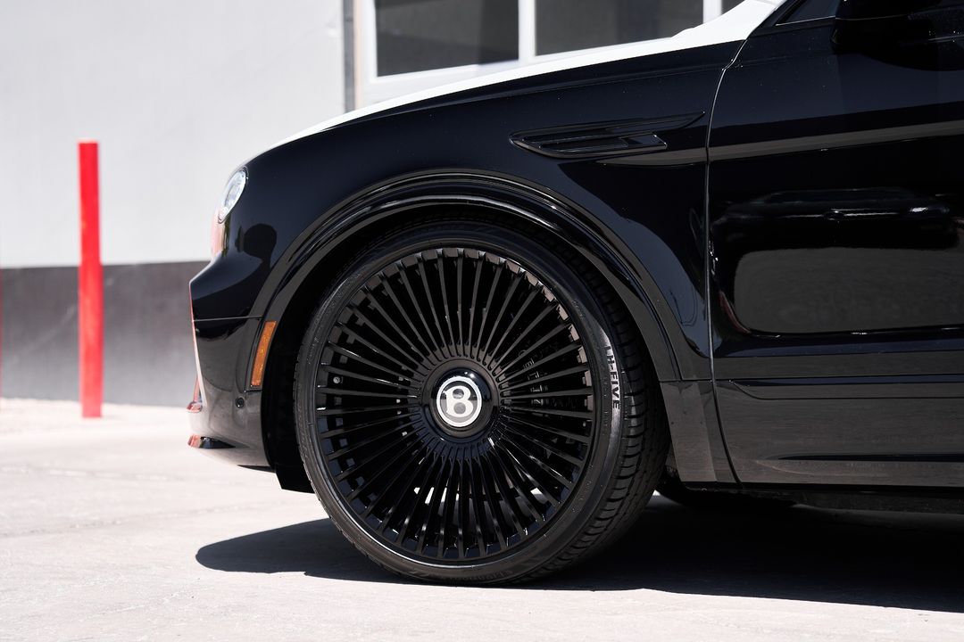 2023 Bentley Bentayga EWB