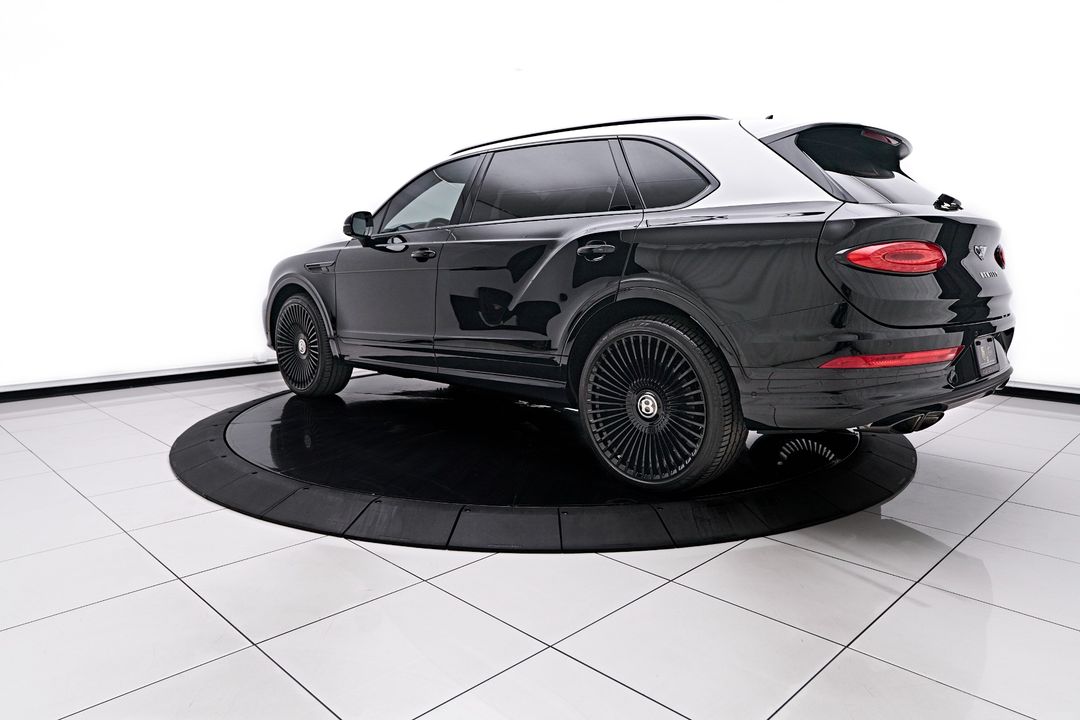 2023 Bentley Bentayga EWB