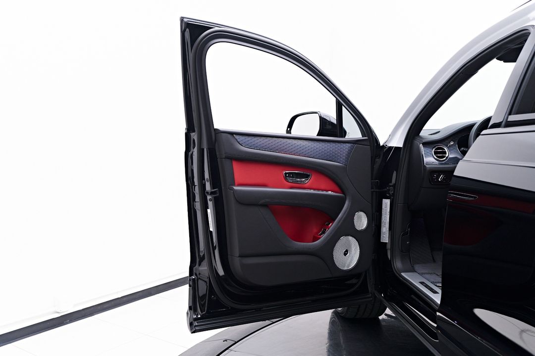 2023 Bentley Bentayga EWB
