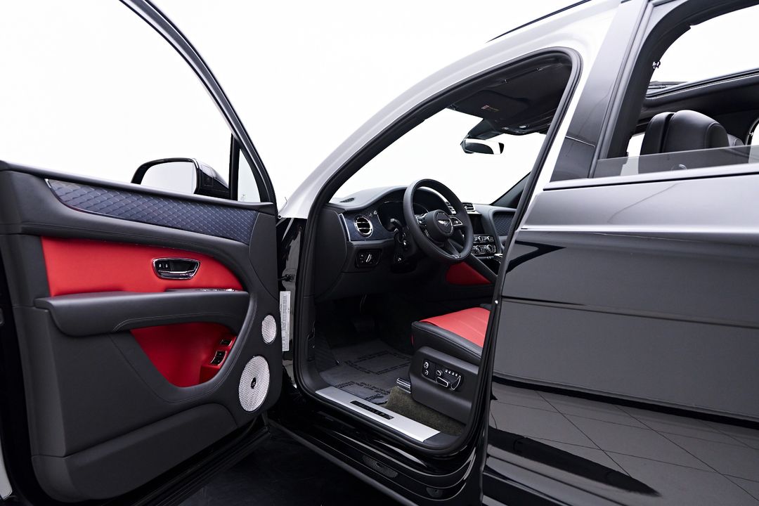 2023 Bentley Bentayga EWB