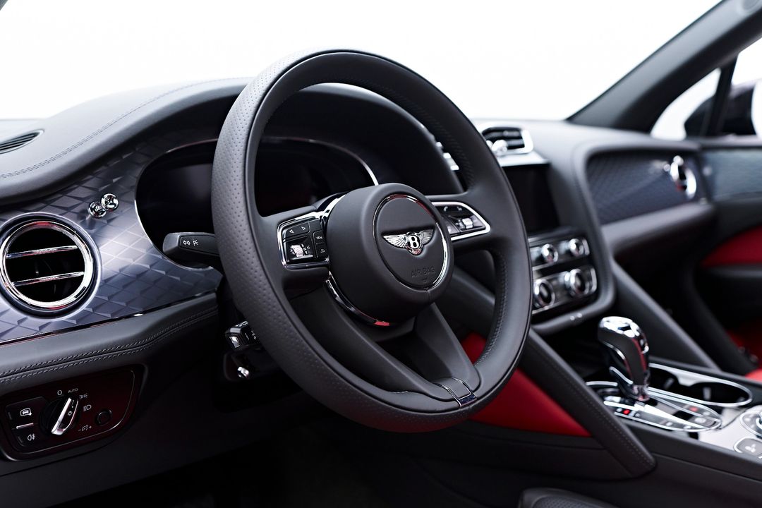 2023 Bentley Bentayga EWB