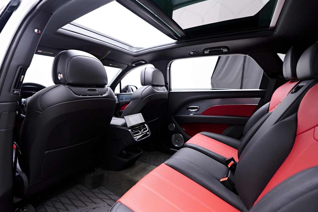 2023 Bentley Bentayga EWB