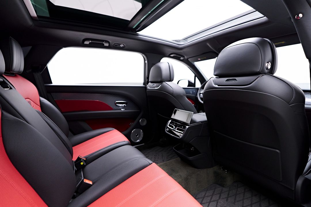 2023 Bentley Bentayga EWB