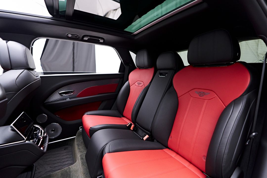 2023 Bentley Bentayga EWB