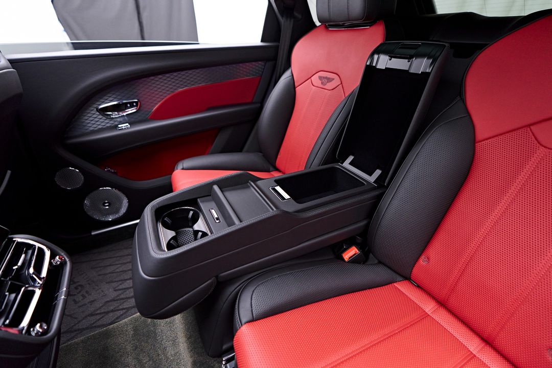 2023 Bentley Bentayga EWB