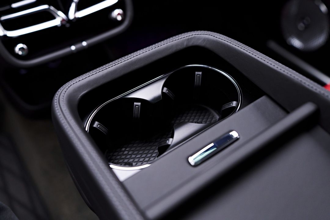 2023 Bentley Bentayga EWB