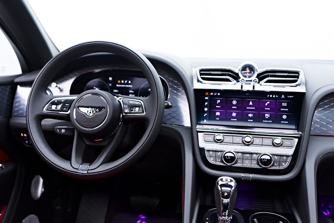 2023 Bentley Bentayga EWB