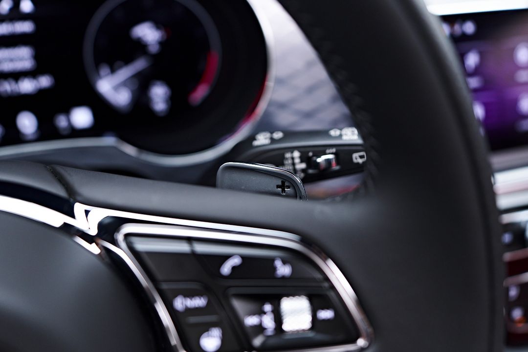 2023 Bentley Bentayga EWB