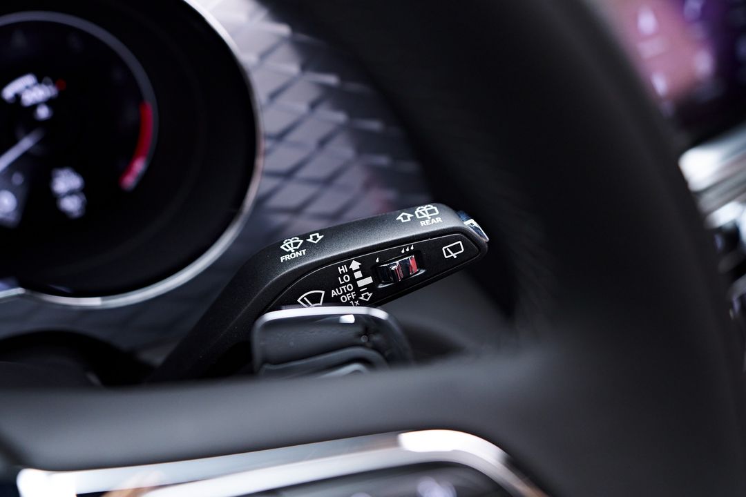 2023 Bentley Bentayga EWB