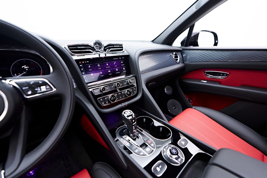 2023 Bentley Bentayga EWB