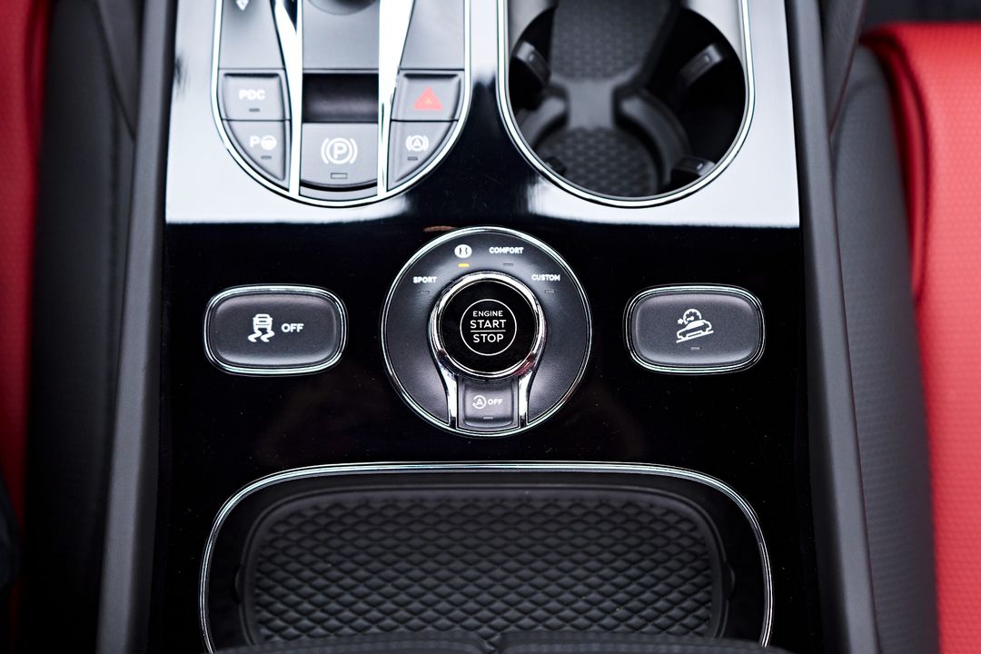 2023 Bentley Bentayga EWB