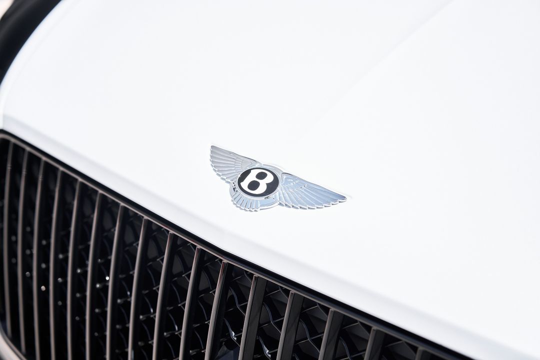2023 Bentley Bentayga EWB