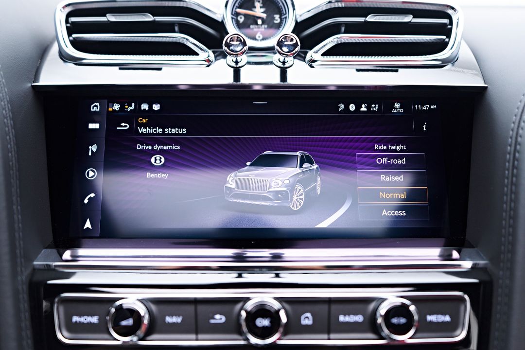 2023 Bentley Bentayga EWB