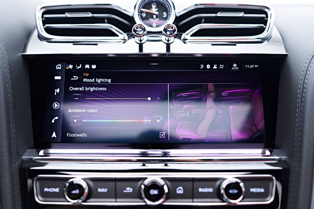 2023 Bentley Bentayga EWB