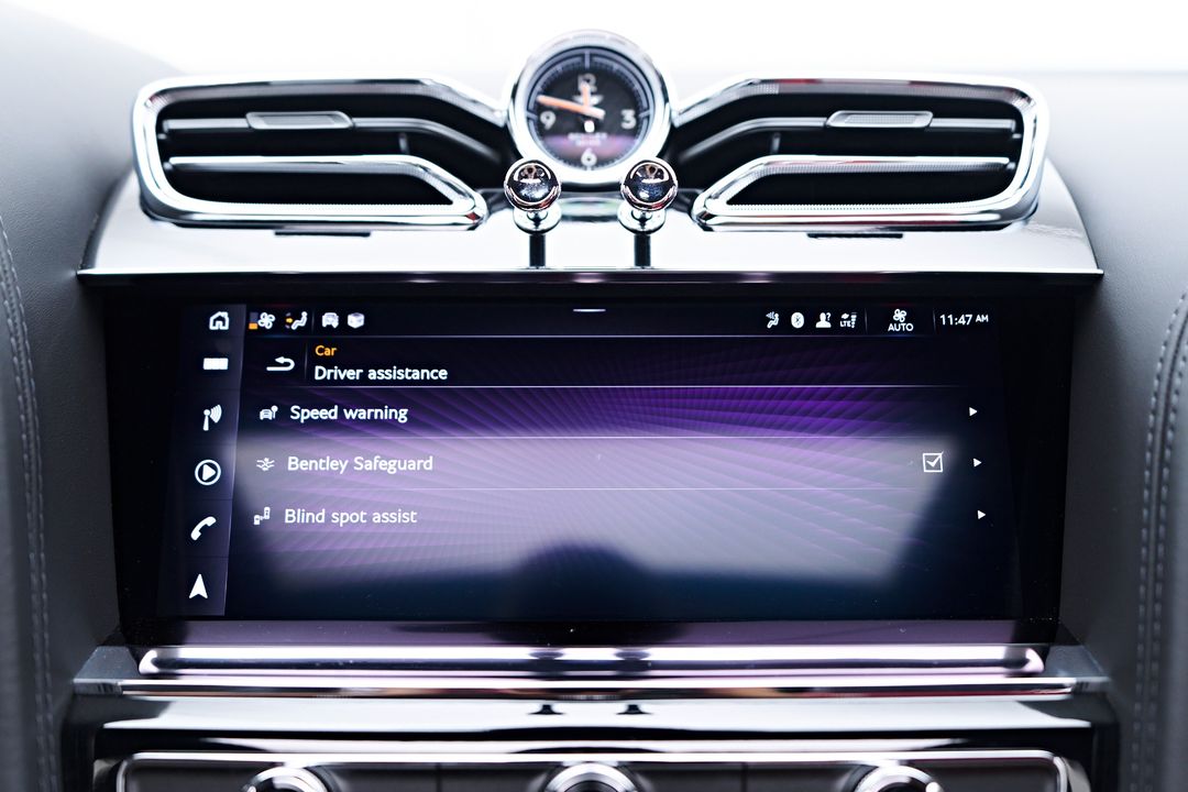 2023 Bentley Bentayga EWB