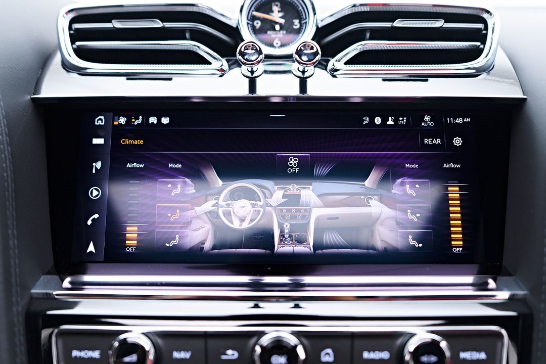 2023 Bentley Bentayga EWB