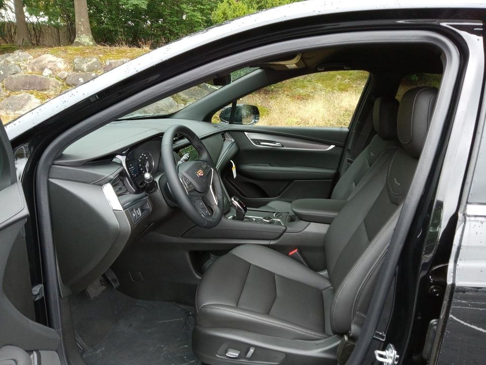 2025 Cadillac XT5