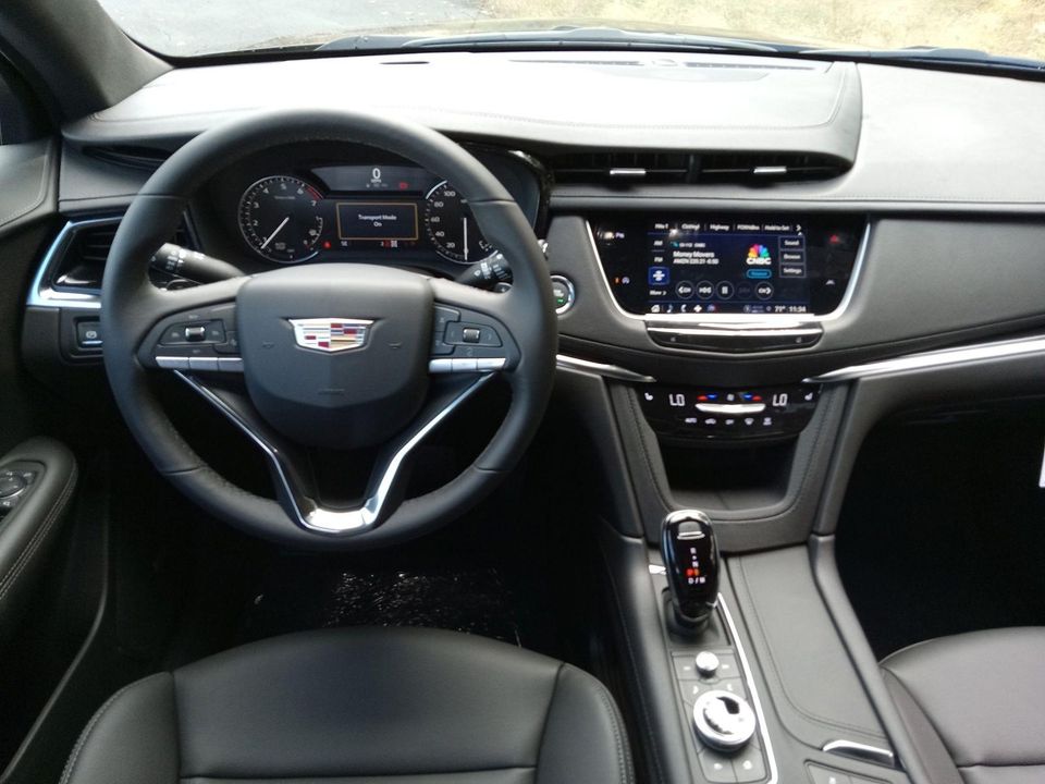 2025 Cadillac XT6