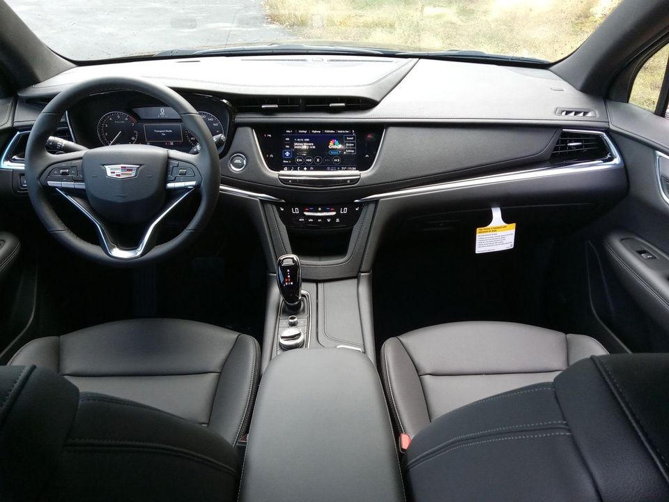 2025 Cadillac XT6