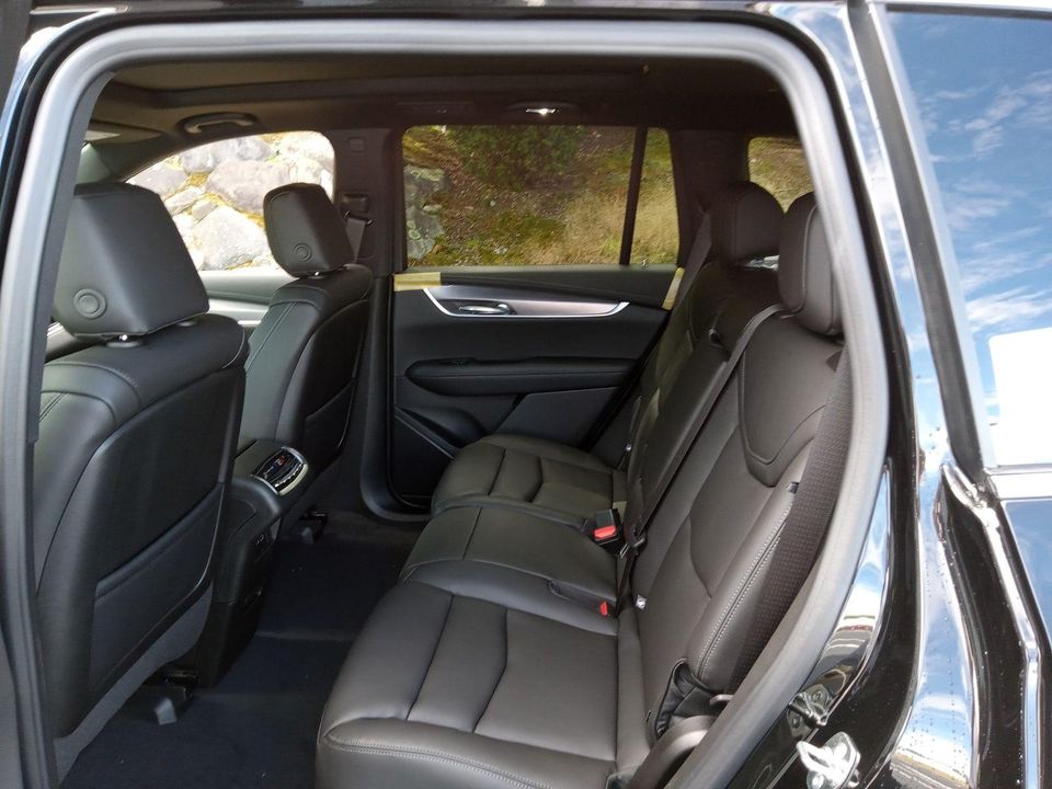 2025 Cadillac XT6