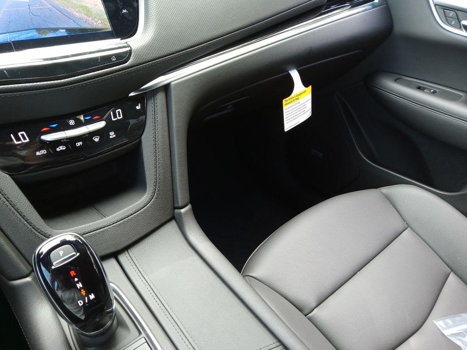 2025 Cadillac XT6